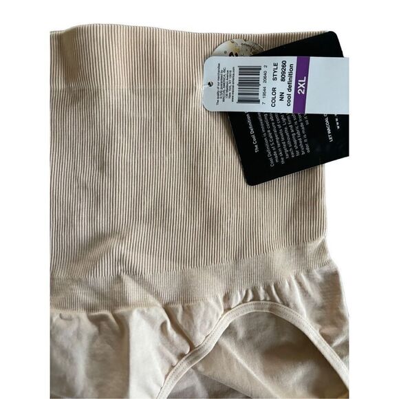 NWT Wacoal Cool Definition 3 Levels of Cooling Control Shape Brief - Picture 3 of 4